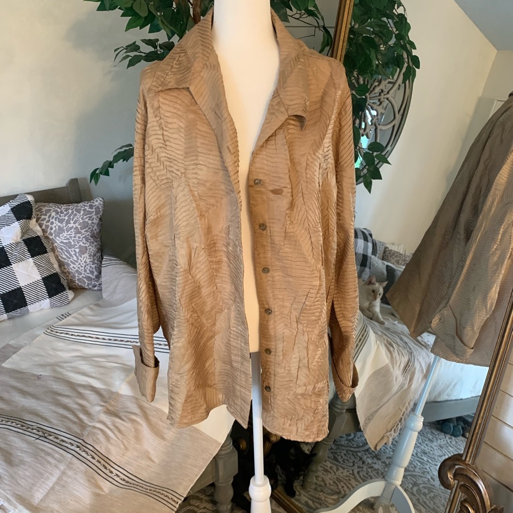Maggie Barnes textured, long sleeve button-up shirt 24W